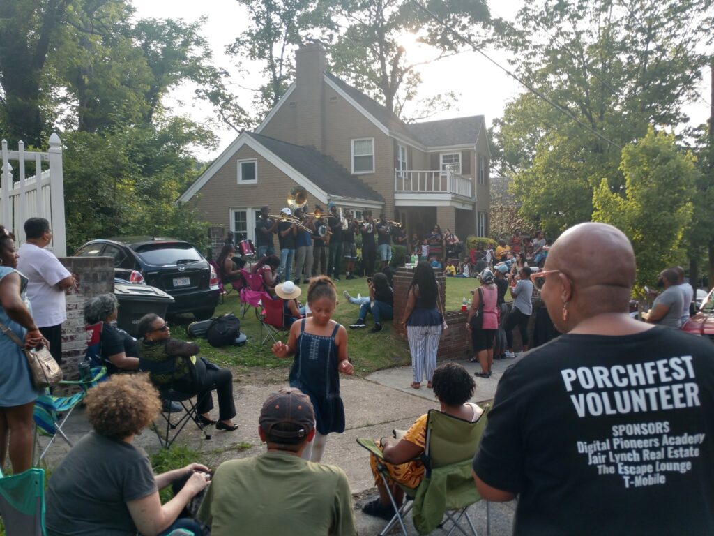 outdoor-concert-porchfest