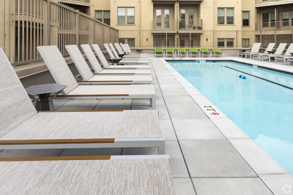 crest at skyland town center courtyard pool and lounge chairs
