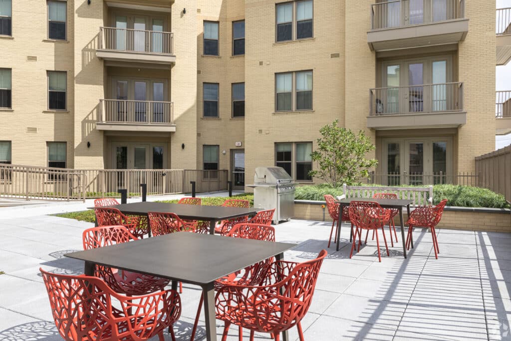 crest at skyland town center courtyard grilling area