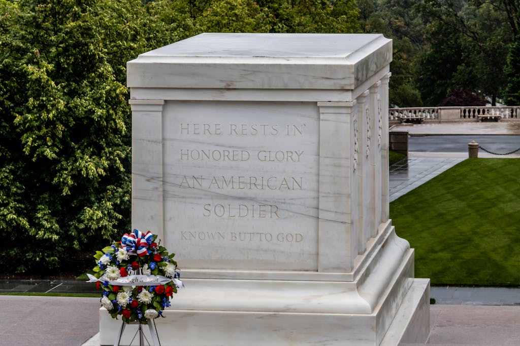 tomb of the unknown soldier 